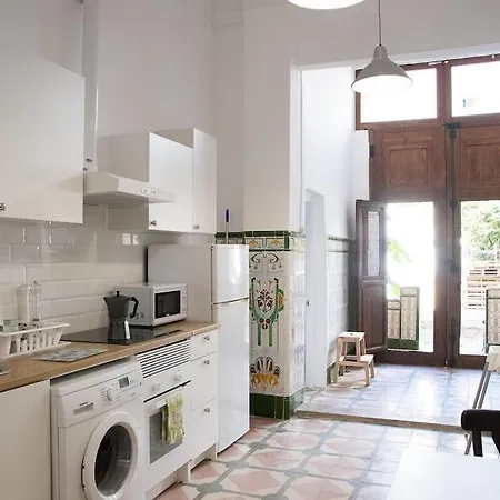 4 - Acogedora Habitacion Junto A Ruzafa Con Bano Privado Y Aire Acondicionado Valencia Exterior photo